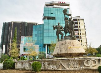 Balcãs ’11 – Dia 11 – Lushnje