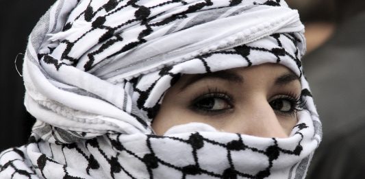 1001 usos para o Keffiyeh ou lenço árabe