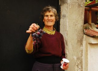 Fotos: A Senhora do Rakia