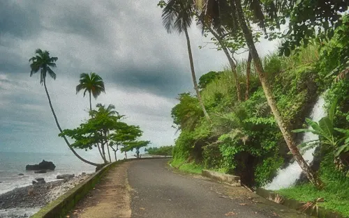 EN 2 de São Tomé e Principe.
