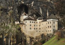 Locais: Castelo de Predjama