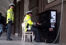 Momentos: O Polícia Pianista