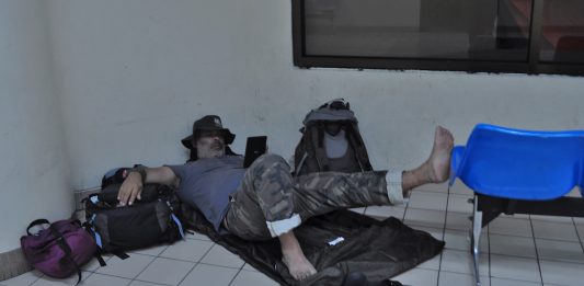 Dormir no Aeroporto: Dicas e Ideias