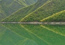 Momentos: Subir o lago Koman