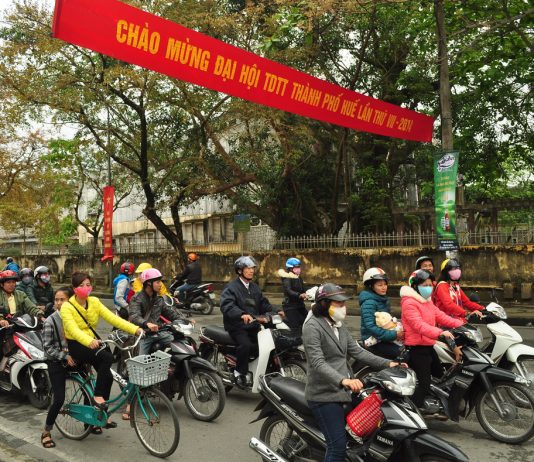 Como atravessar as ruas no Vietname