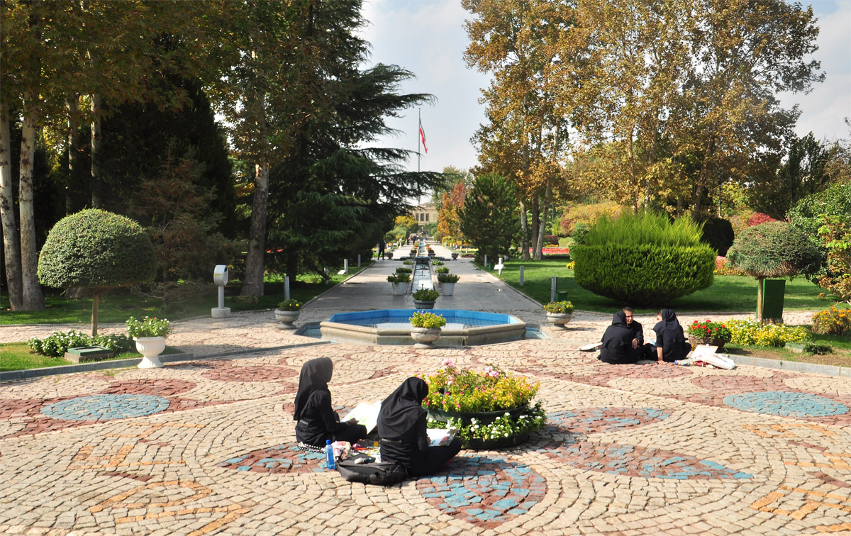 flowers-garden-isfahan-02