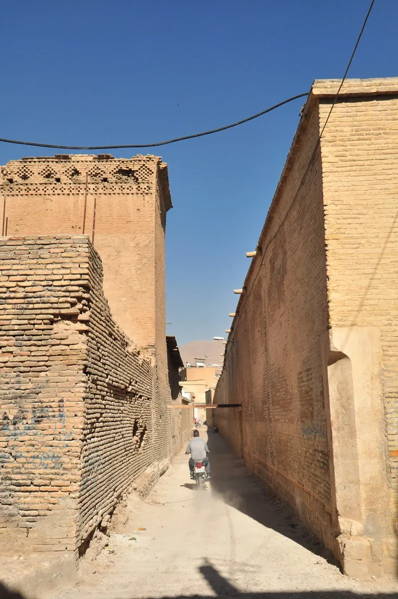 shiraz-02-17