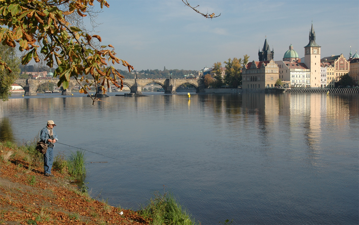 Da Ilha dos Caçadores, uma das melhores vistas para a Praga Clássica