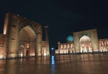 Locais: Registan, em Samarkand no Ubzequistão