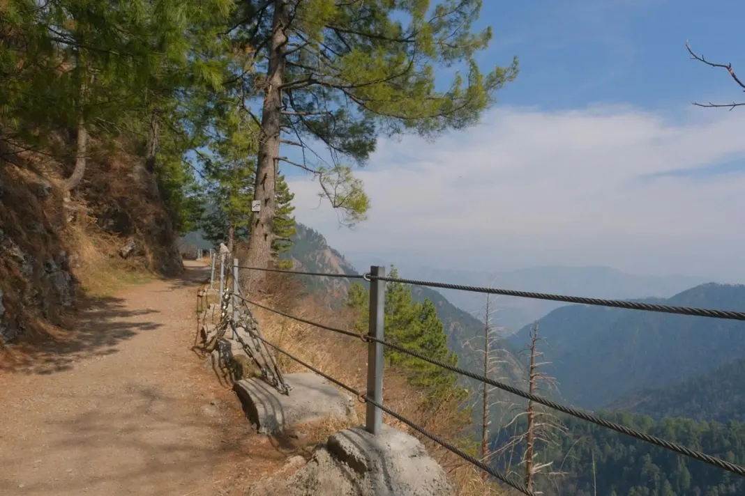 dia59-nathiagali-01