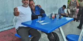 Pessoas: Carlos, Piloto de MIG’s