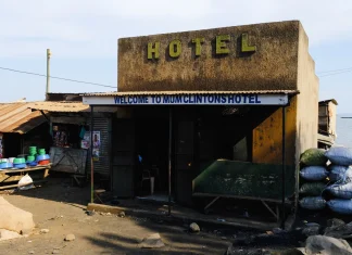 África 2025 – Dia 12 – Uganda – Jinja Um hotel de cinco estrelas!